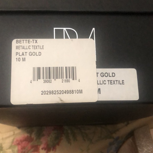 Pelle Moda Bette-TX Platinum Gold Woman’s size 10 dress shoe - Picture 7 of 9